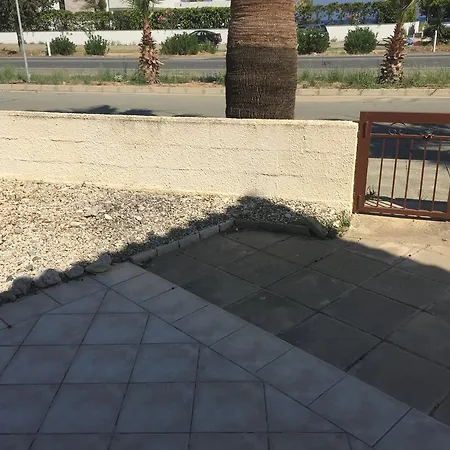 Semesterbostad Sea Front 2 Bed House *