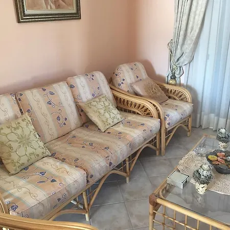 Semesterbostad Sea Front 2 Bed House *