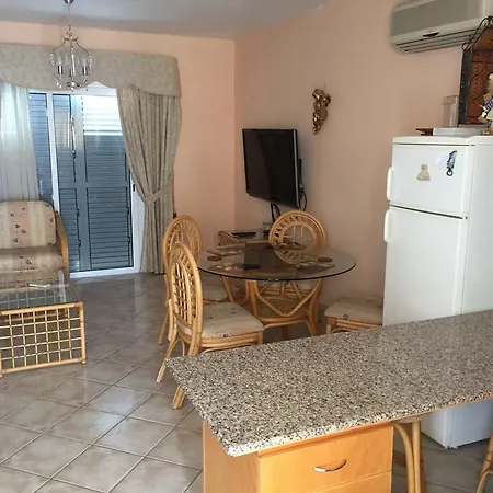 Sea Front 2 Bed House Semesterbostad