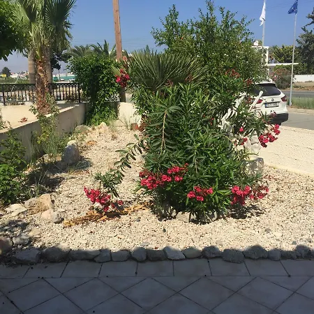 Semesterbostad Sea Front 2 Bed House Larnaca